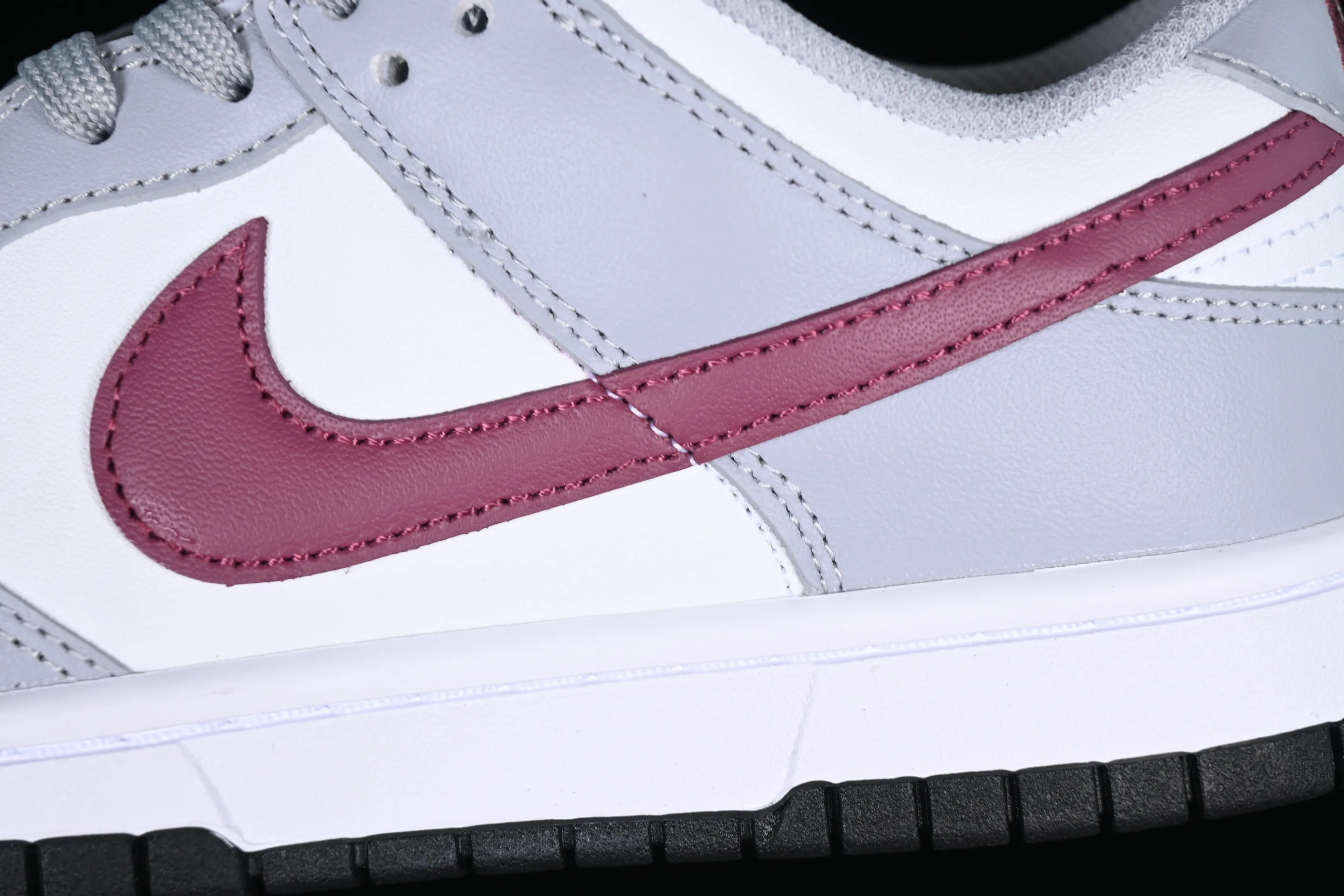 All categories Nk SB Dunk series Nk SB Dunk Low low-top sneakers J version Nk Dunk Low "Grey White" gray burgundy low-top retro sports and leisure sneakers DD1503-122